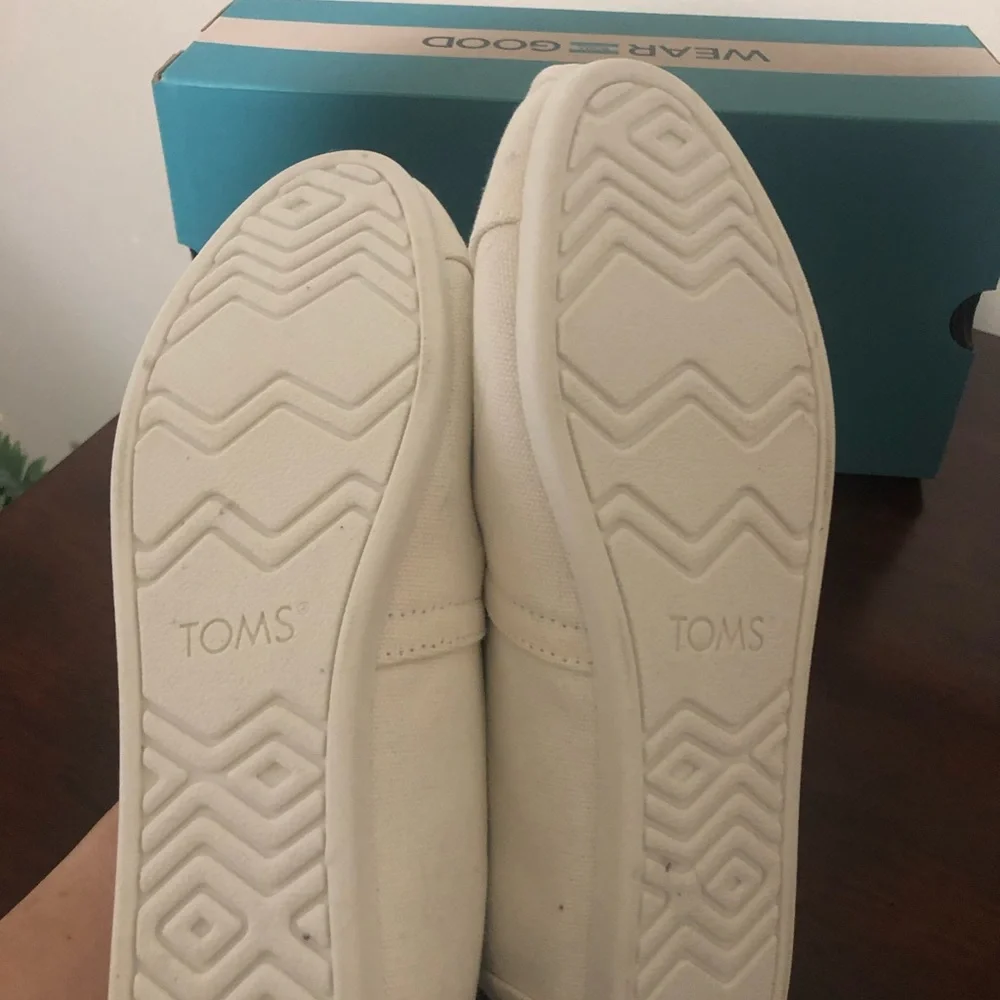 Toms Slip-On with Black Chevron Pattern on Cream Canvas